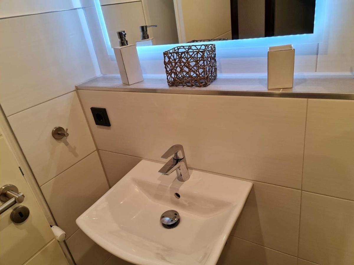 Ferienwohnung Gemmel โอเวอราธ ภายนอก รูปภาพ